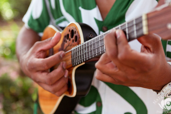 maui musician playing ukelele
