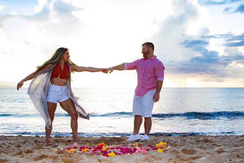 surprise Maui wedding proposal